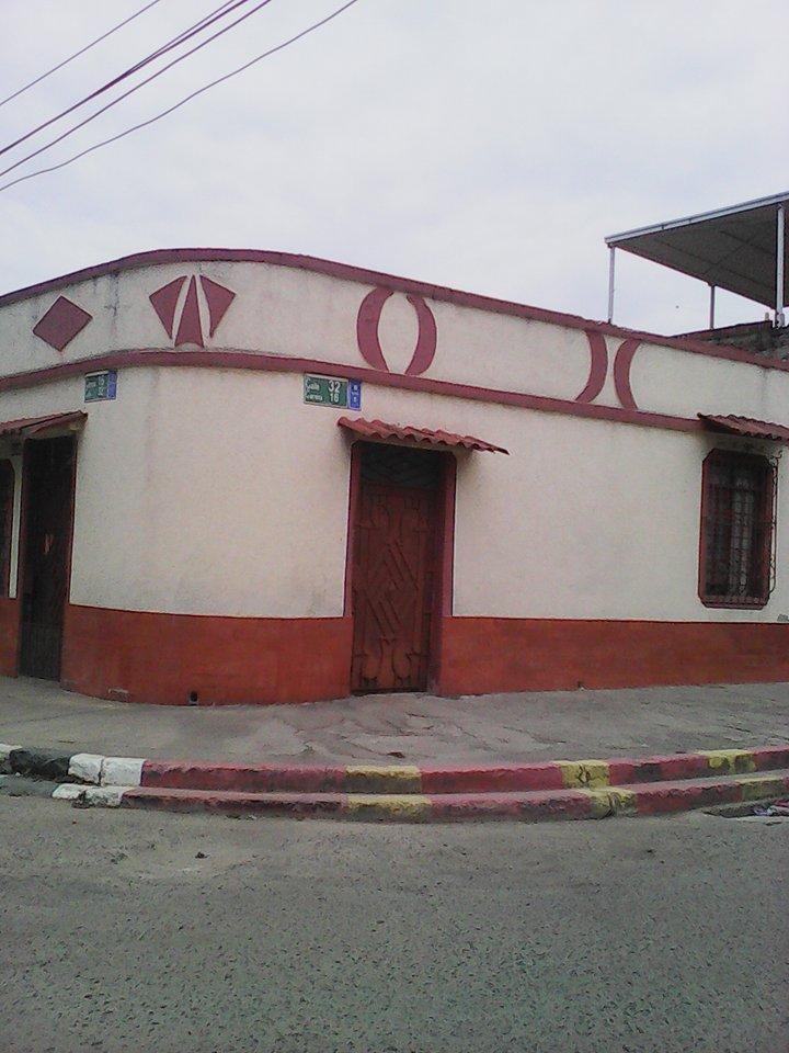 casa esquinera buen estado