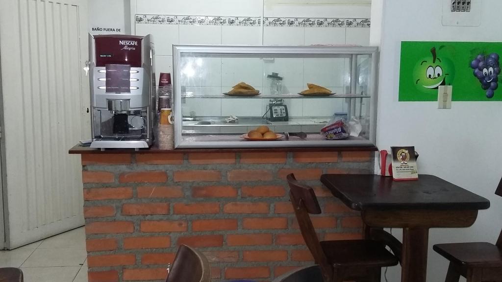 SE ARRIENDA CAFETERIA EN EL CENTRO DE IBAGUE