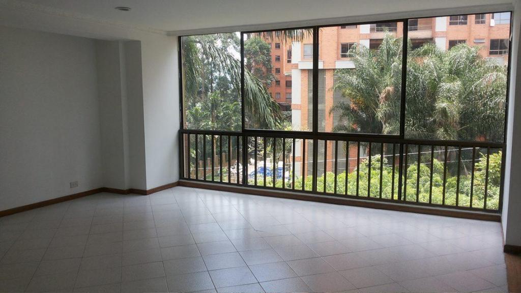 Vendo Amplio Apartamento en La Frontera