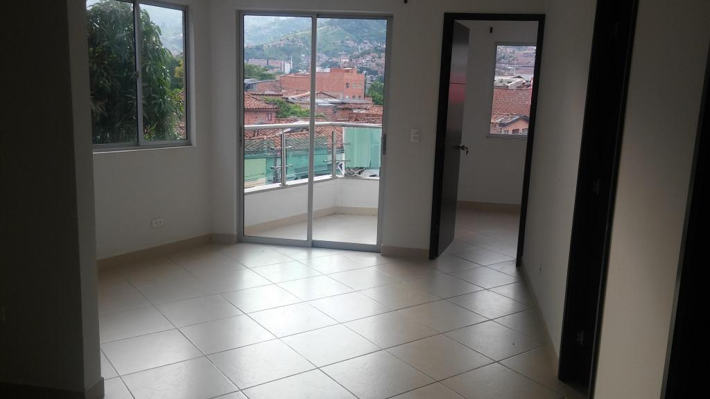 EN ALQUILER APARTAMENTO EN LA FLORESTA . 10562 sdf