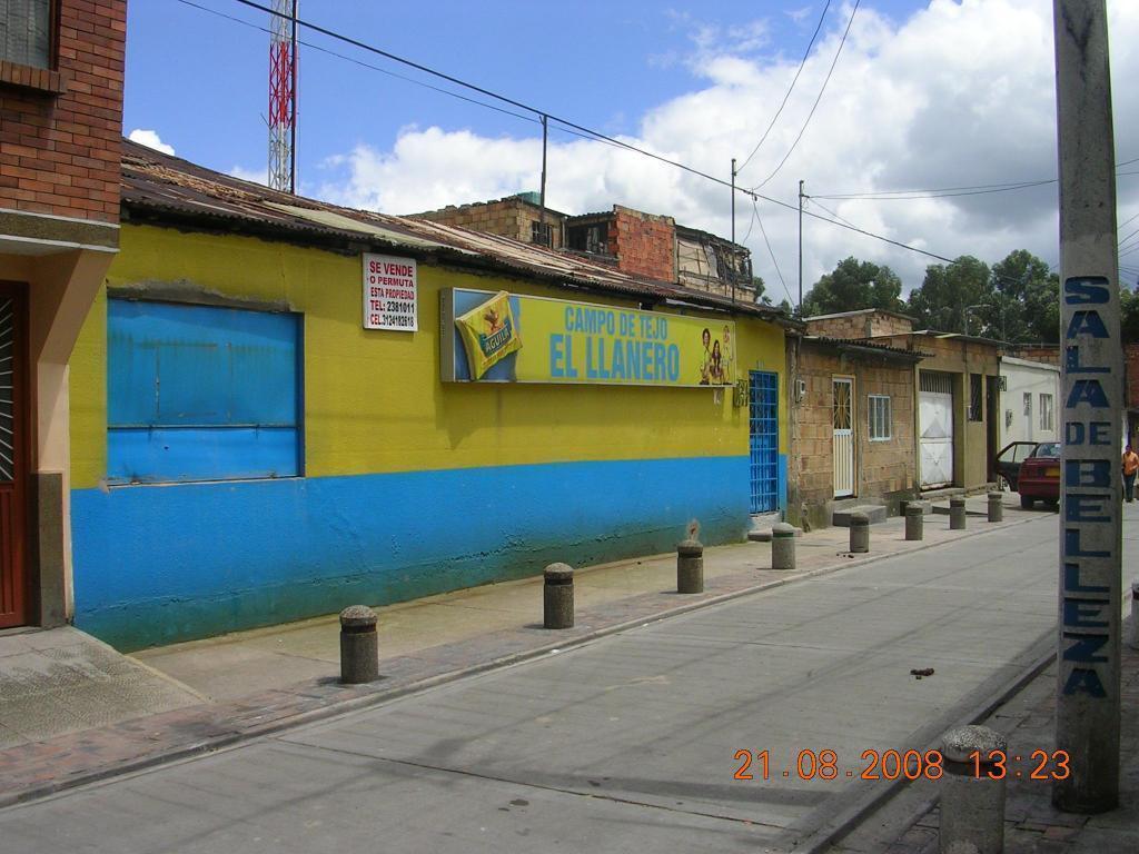 Casa lote ubicado en el barrio Danubio Azul
