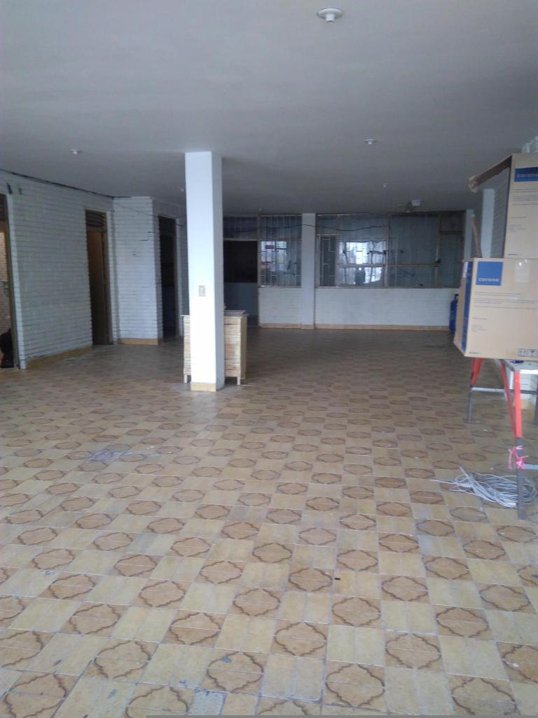 ARRIENDO LOCAL 240 Mtos2 Y 3 PISO EN GALAN SOBRE CARRERA 60