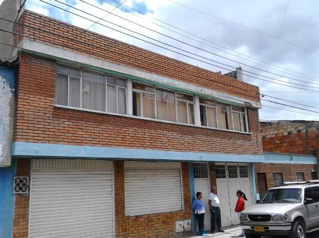 Vendo casa en san cayetano suba 12x30 tiene de construcción la mitad del lote casa de 3 pi