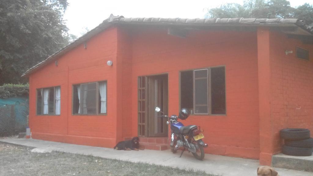 Vendo casa en la Buitrera