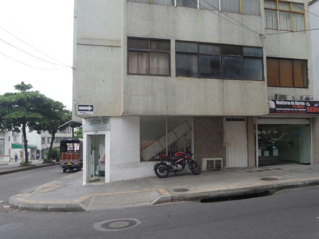 SE ARRIENDA Local para oficina, en pleno centro de Bucaramanga