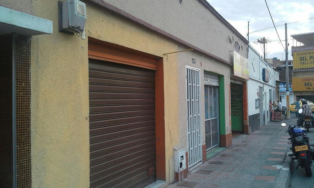 Se vende casa dividida en tres locales comerciales