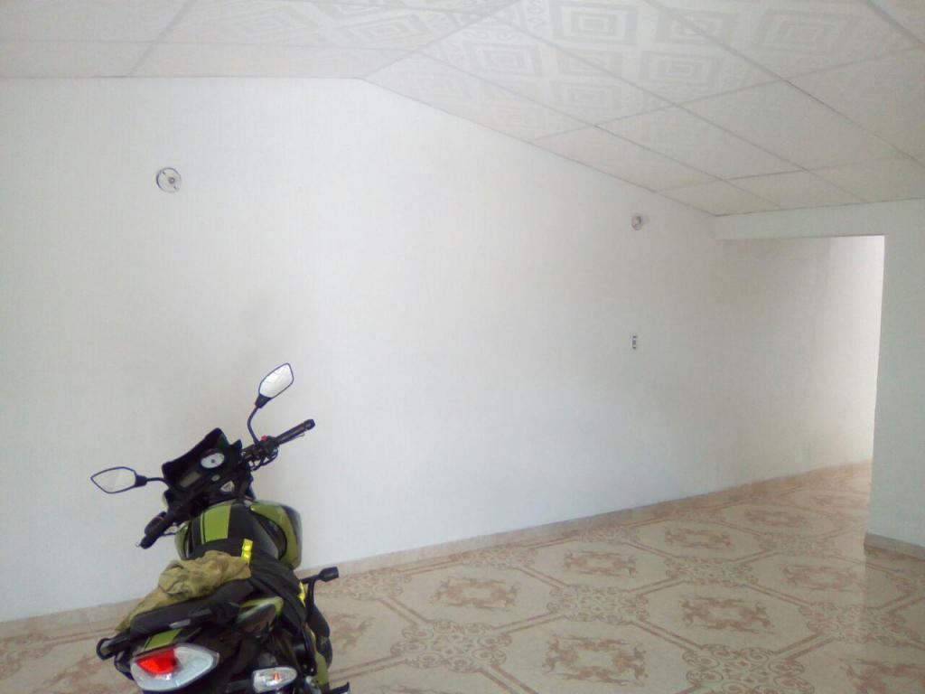 vendo excelente casa para transformar si desea