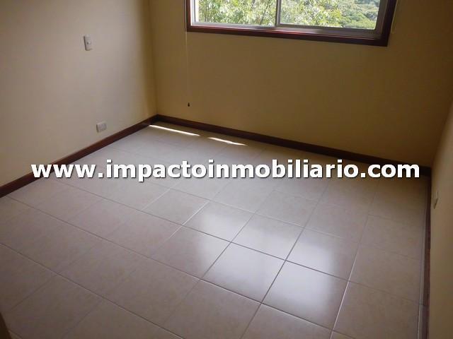 EN ALQUILER APARTAMENTO EN EL POBLADO COD. 10588 g