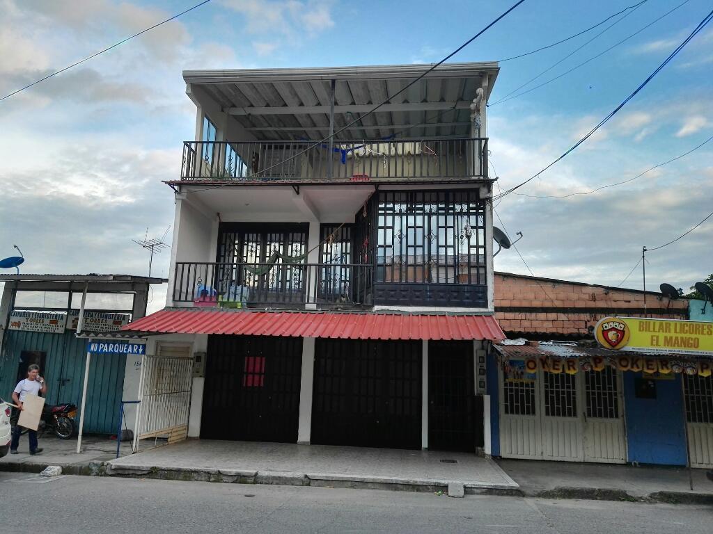 Un Local Comercial en Arriendo en El Barrio Estero Alto