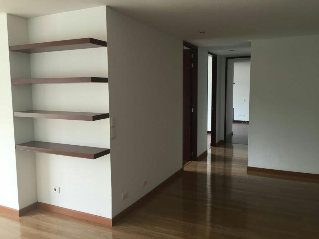 Vendo Apartamento en Contador TK269