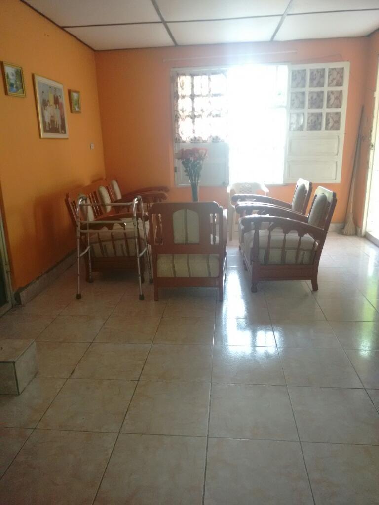 Vendo casa en el barrio Paraguay de 12 x 25 mtrs 300.000.000