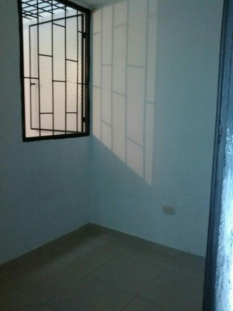 Arriendo apartamento bien ubicado sobre la carrera 62436..barrio el carmen