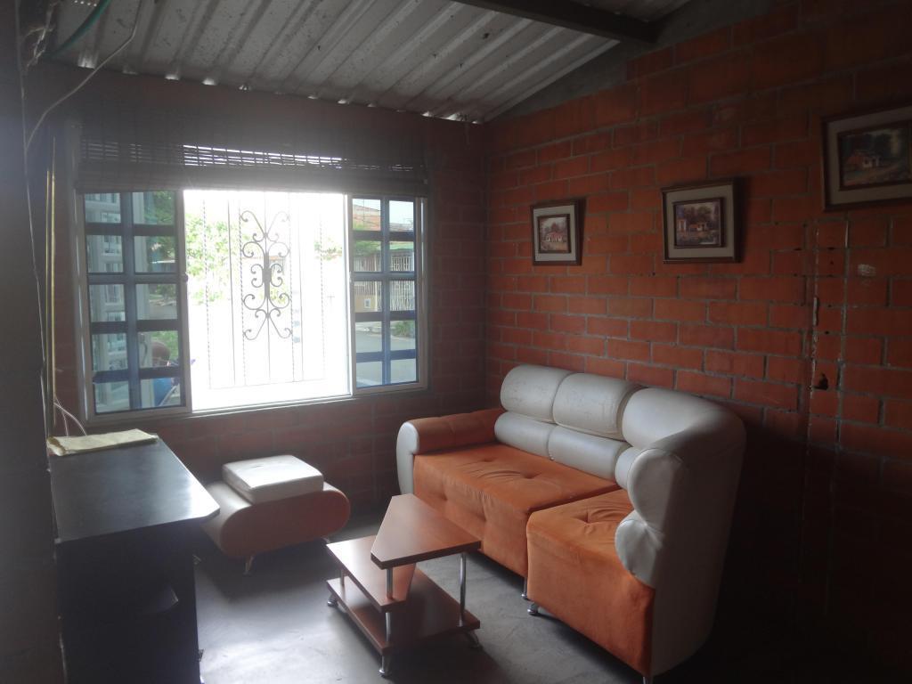 SE VENDE HERMOSA CASA, UBICADA EN ALAMEDA