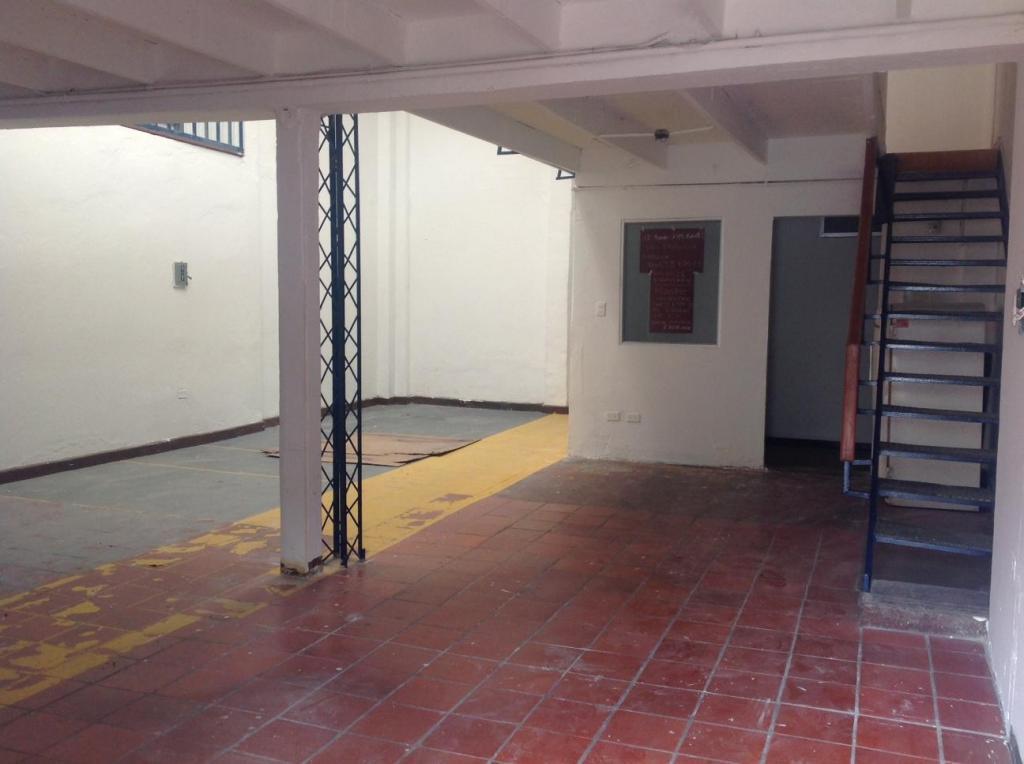 ARRIENDO BODEGA EN BARRIO ANDES