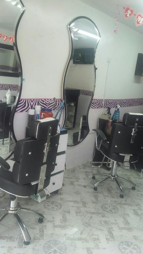 Se Vende Peluqueria Beauty, en Excelente Lugar de Kennedy Central, Comercial