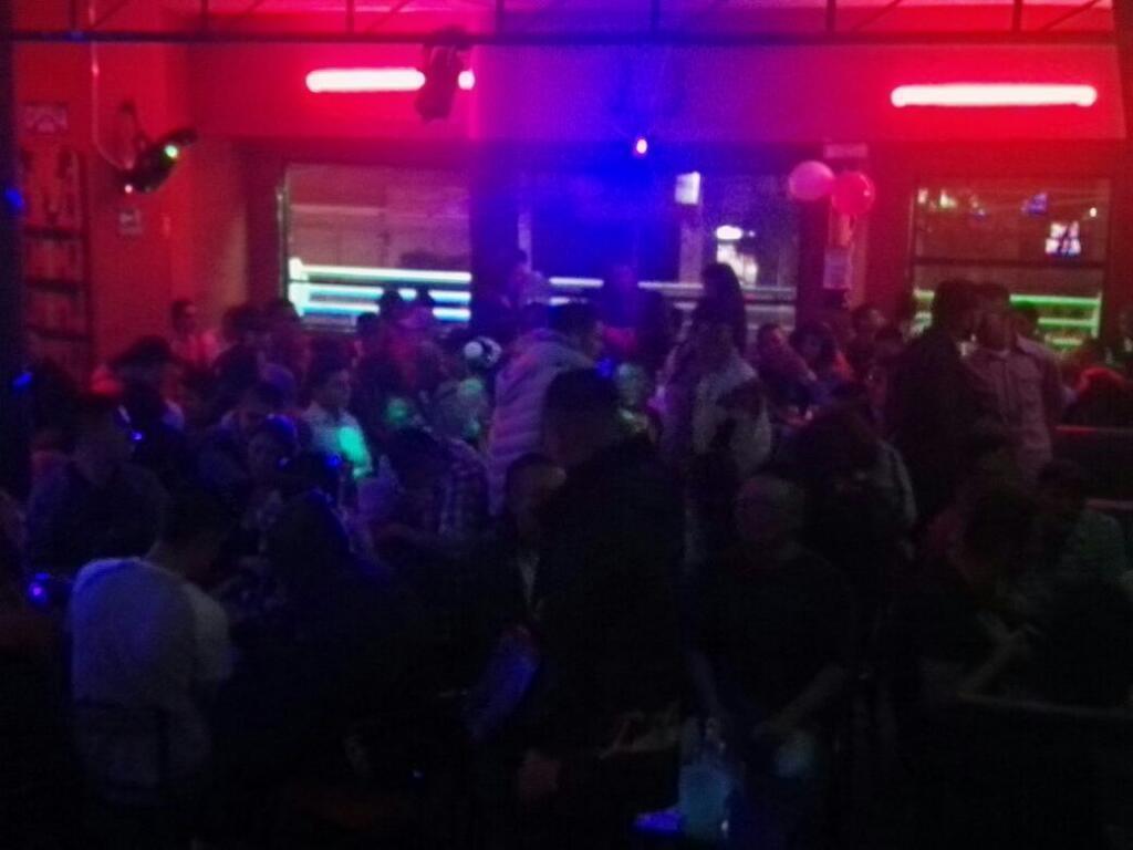 Venpermuto Bar Discoteca en La Mejor Cuadra de La 1ero de Mayo, Oportunidad
