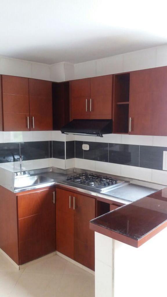 SE ARRIENDA HERMOSO APARTAMENTO EN SAN ALONSO, cerca al Sena de la cra 27 $650.000