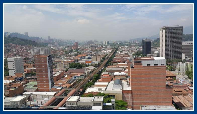 Medellin, Zona Centro Excelente Local en Arriendo