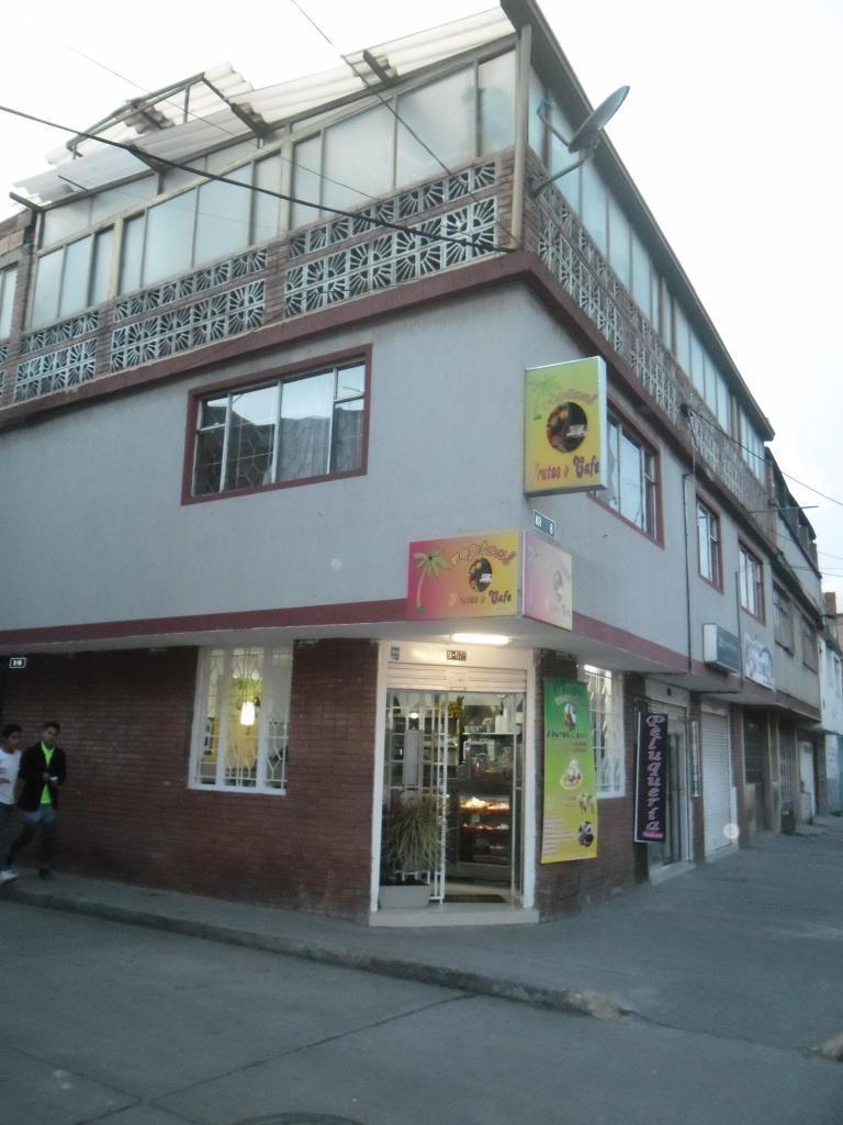 FRUTERIA CAFETERIA HELADERIA