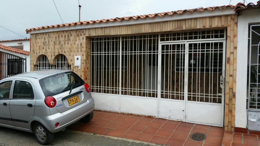 Arriendo Casa Bien Ubicada