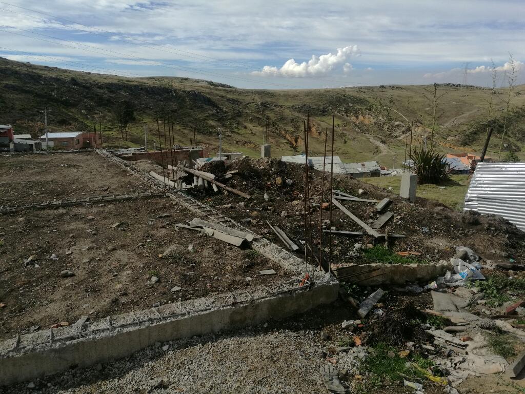 Dos Lotes en El Barrio El Paraiso Ciudad Bolivar K