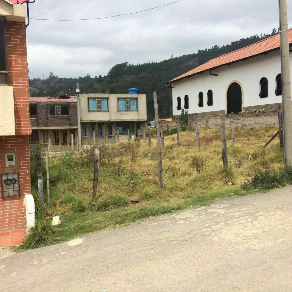 Vendo Lindo Lote Sector Higueras Cerca Al Terminal Nuevo