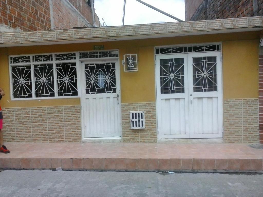 Casa cerca de la 5a avenida y de Homecenter con local