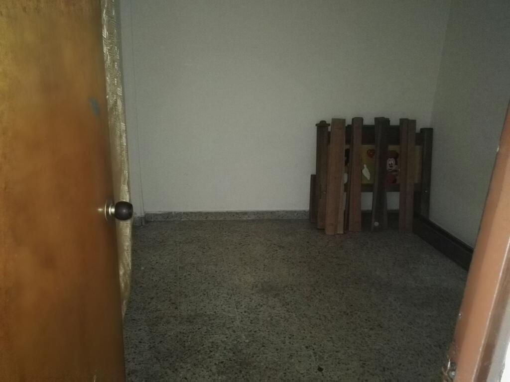 Ariendo Habitacion para Dos Estudiantes O Parejas