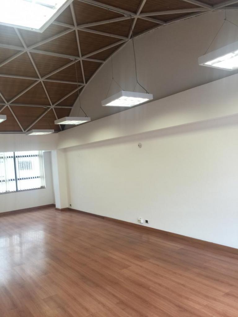 Cod. ABLUI2677 Oficina En Arriendo En Bogota Chico Norte