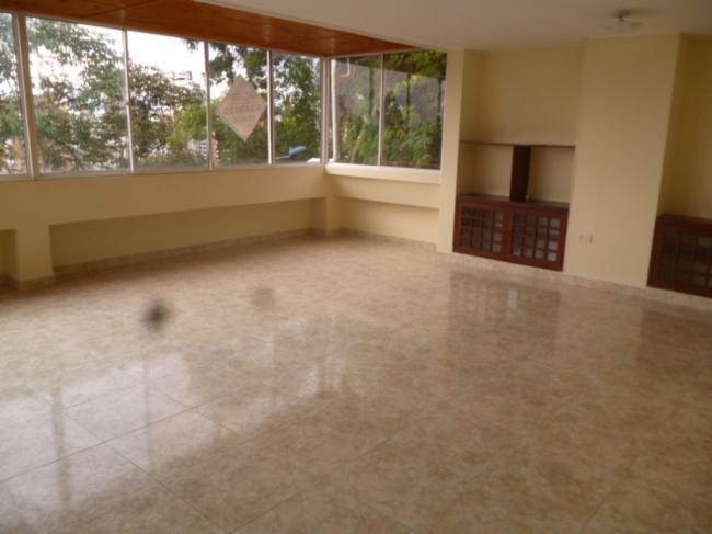 ARRIENDO APARTAMENTO EN ALTOS DE PAN DE AZUCAR, 127M2, DUPLEX, AMPLIOS ESPACIOS CON UNA EXCELENTE VISTA A LA CIUDAD