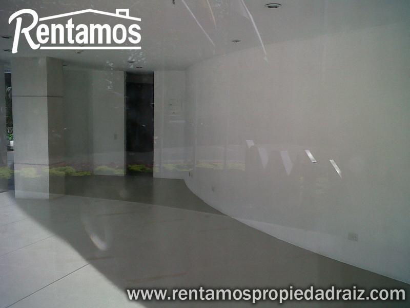 Cod. ABRPR2773 Local En Arriendo En Medellin Laureles