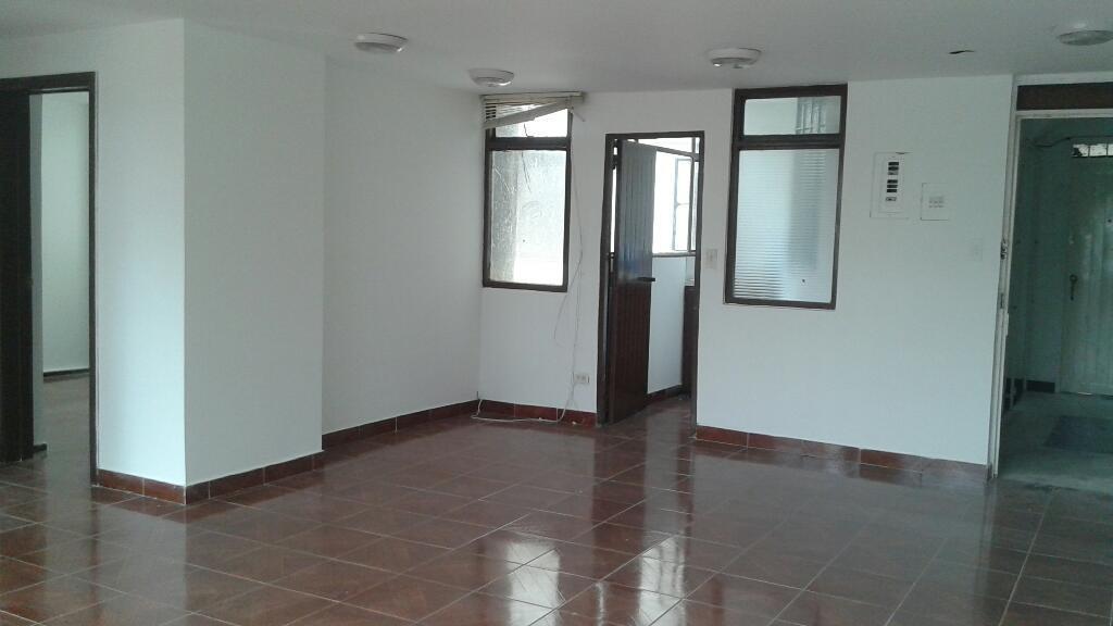 Arriendo Oficina en Lourdes Vista Al Parque 2do Piso