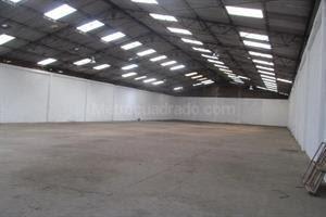 BODEGA SAN ANDRESITO CR 38 CALLE 11 DE 2250M2 CON 8 LOCALES TRIPLE ALTURA DOBLE ENTRADA COMERCIAL