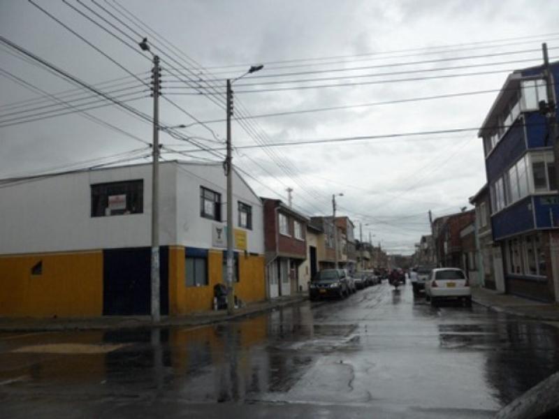 Cod. ABMPI2548 Bodega En Arriendo En Bogota Alcazares Norte