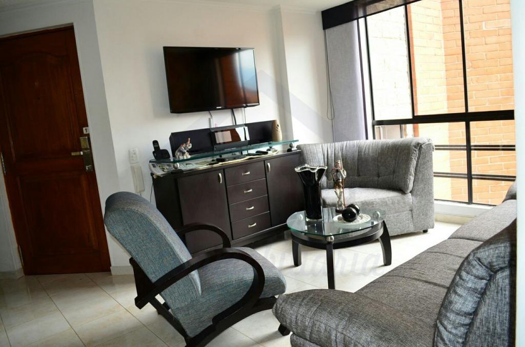 APARTAMENTO HERMOSO EN UNIDAD CERRADA EN EL SECTOR CASTROPOL