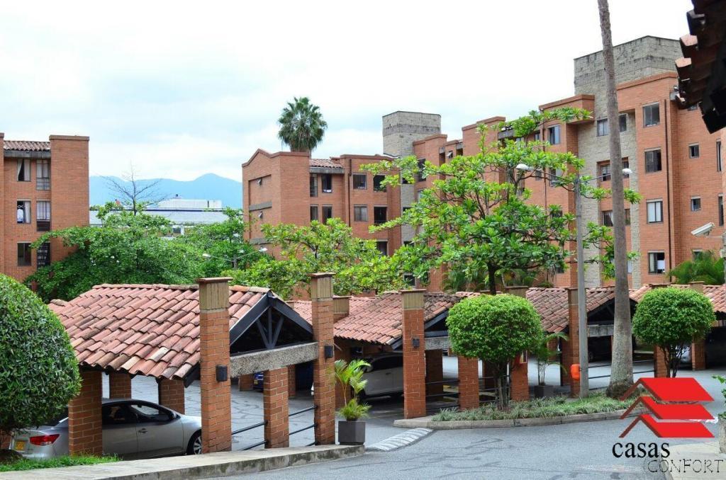 VENDO HERMOSO APARTAMENTO EN EL POBLADO