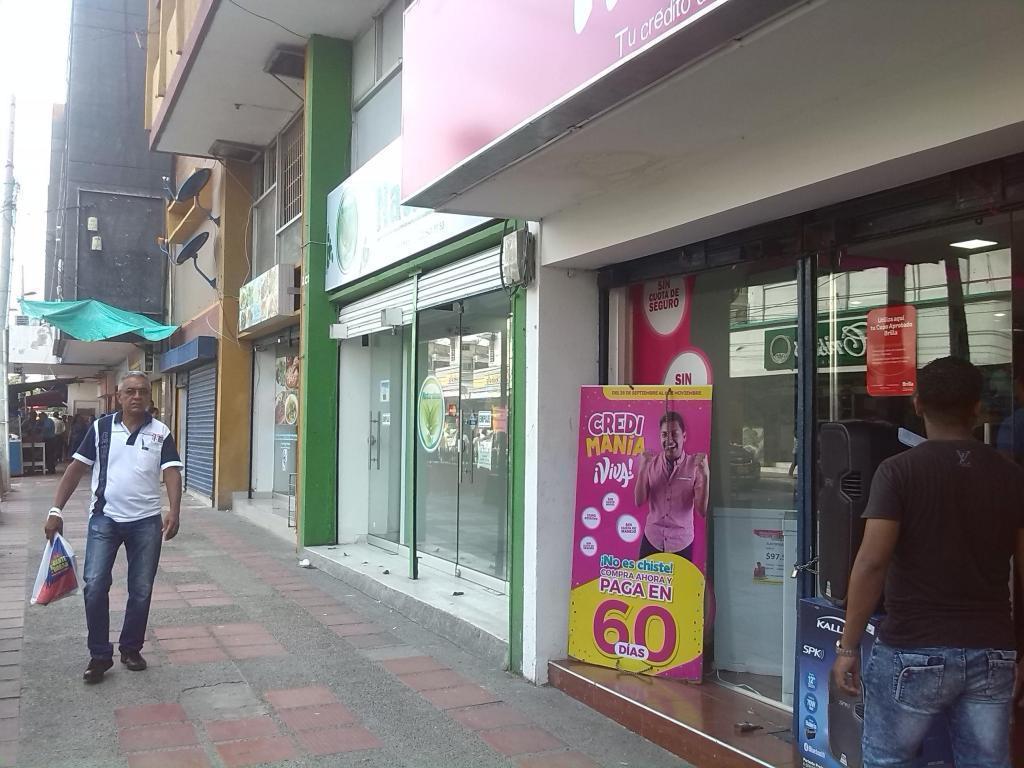 VENDO EDIFICIO DE 6 PLANTAS EN EL CENTRO DE BARRANQUILLA, APTO PARA UN BUEN HOTEL