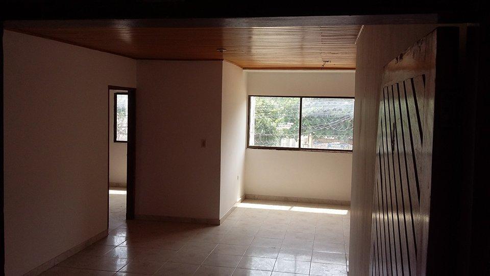 SE ARRIENDA APARTAMENTO