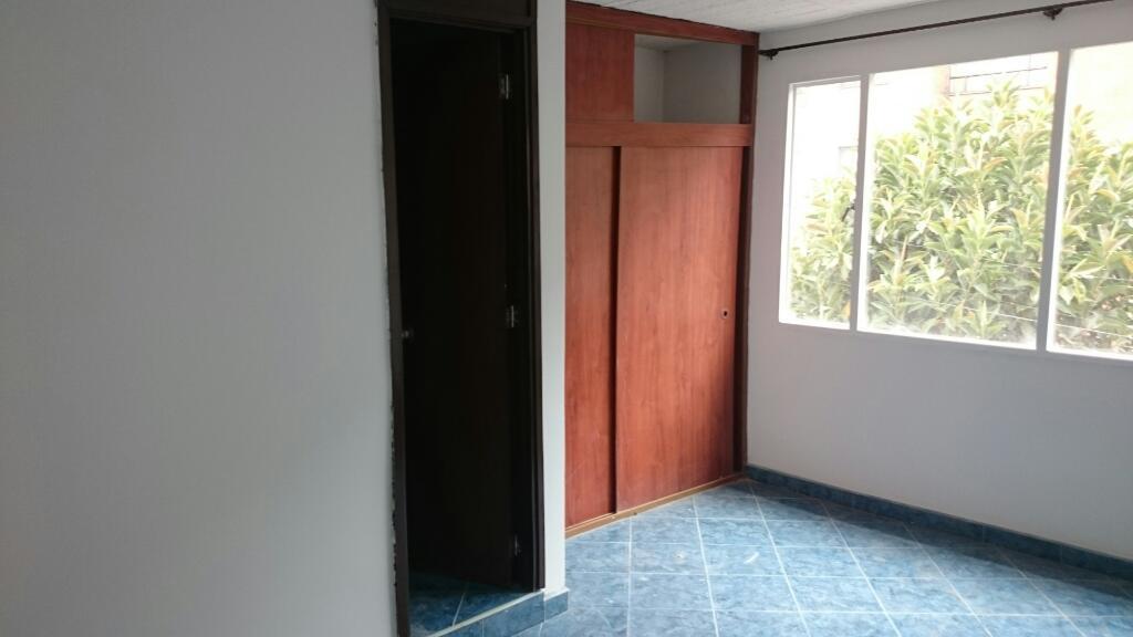 Vendo Casa Rentable de 4 Pisos en Fontibon