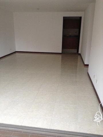 VENTA DE APARTAMENTO EN SUROCCIDENTAL MEDELLIN 71135522