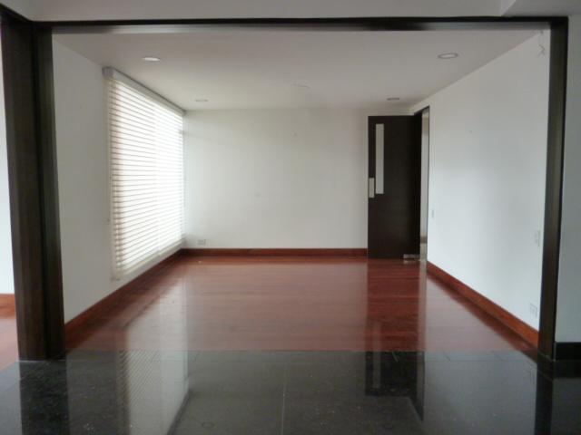 Lindo apartamento para rentar en Bosque Medina, 254 m2