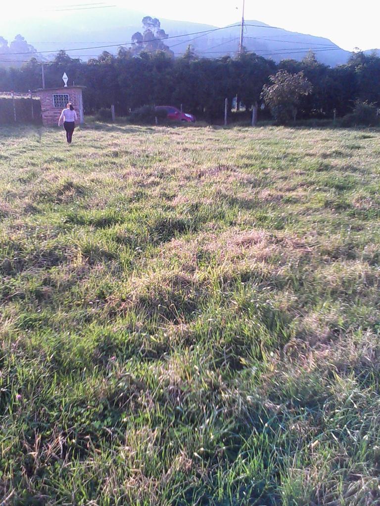 Vendo espectacular lote de 1.500 M2 en Chia, Tiquiza, sobre via