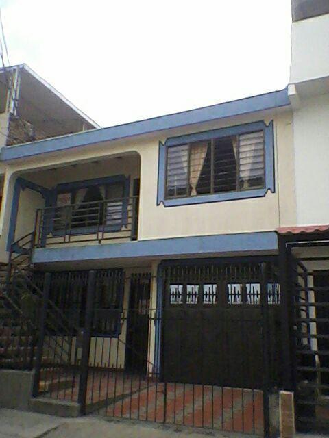 VENDE CASA BIFAMILIAR INDEPENDIENTES INF 3046298186