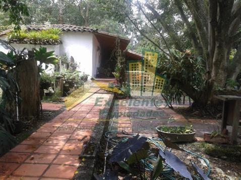 Excelente casa finca en el Poblado 2SL1449