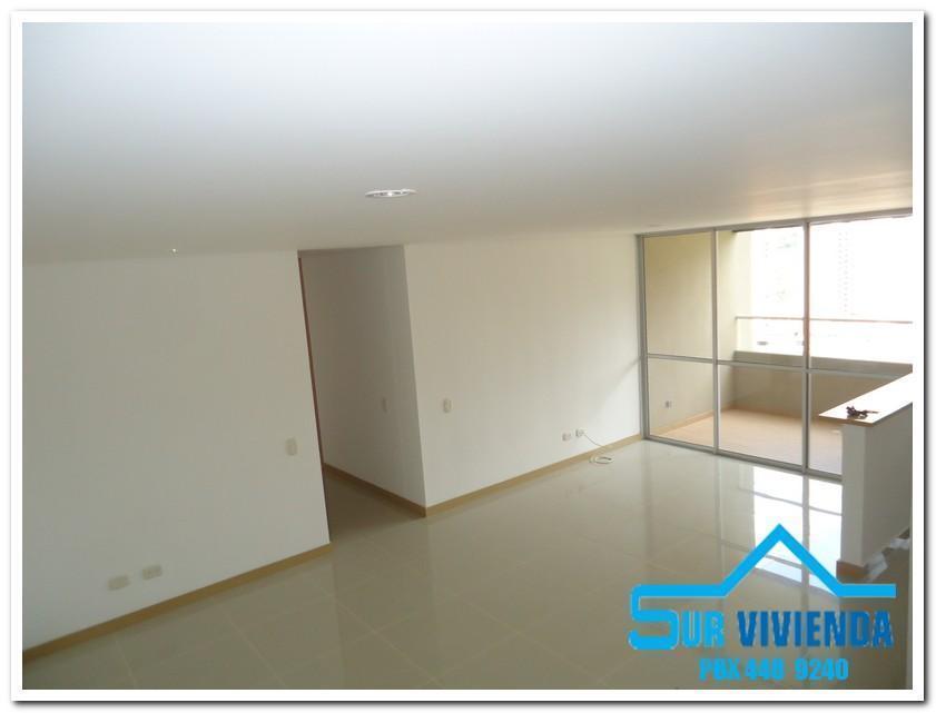 SE ARRIENDA APARTAMENTO EN