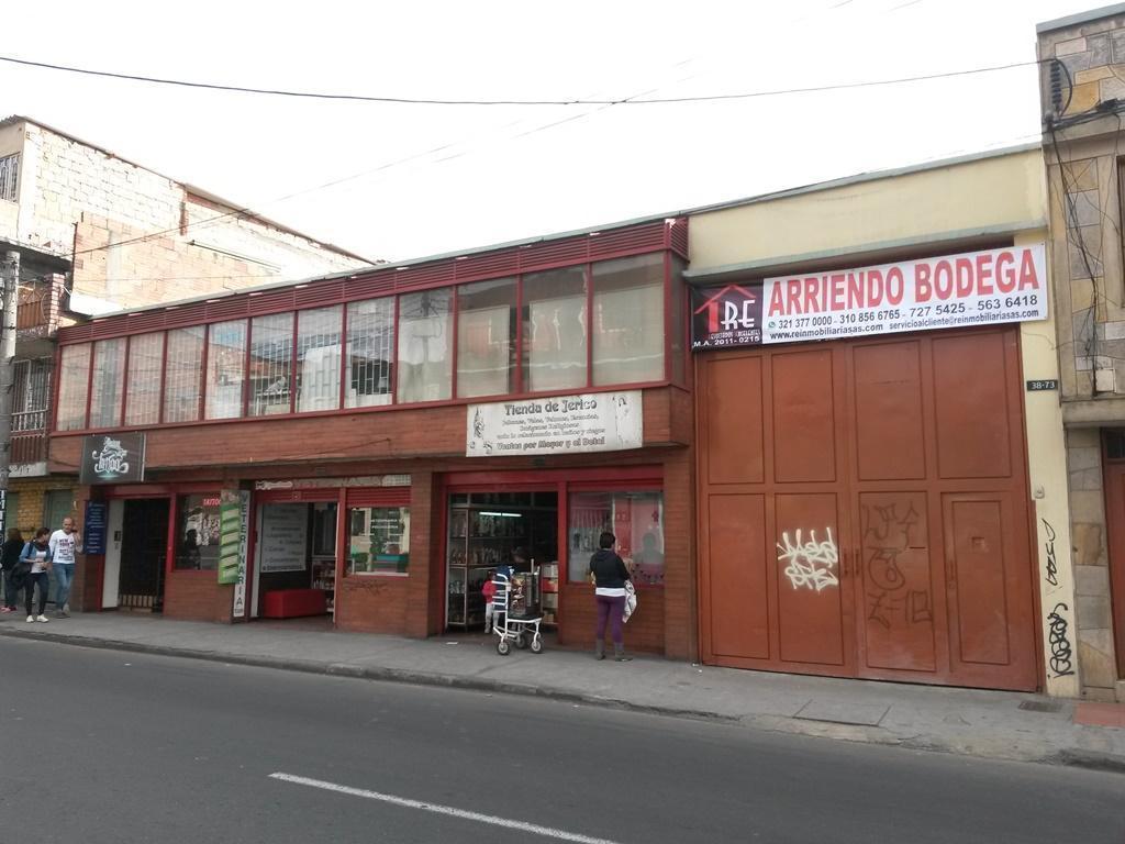 ARRIENDO BODEGA FATIMAVENECIA COD.AR0120