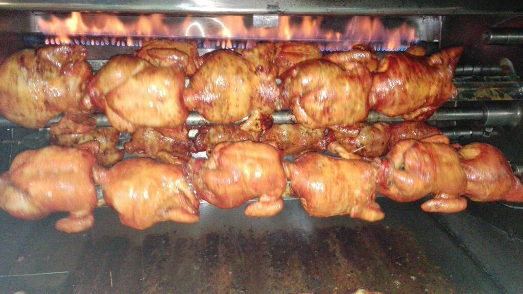 Vendo Asadero de Pollo Asado Y Broaster