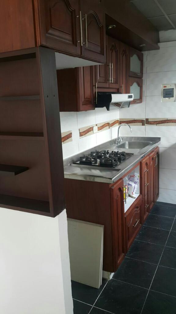 VENDO APARTAMENTO RECIEN REMODELADO