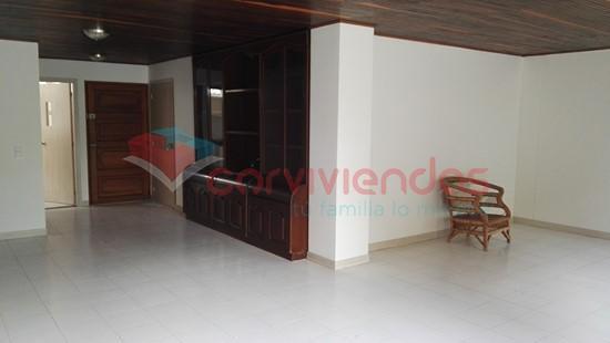 A512 ARRIENDO APARTAMENTO EN CABECERA