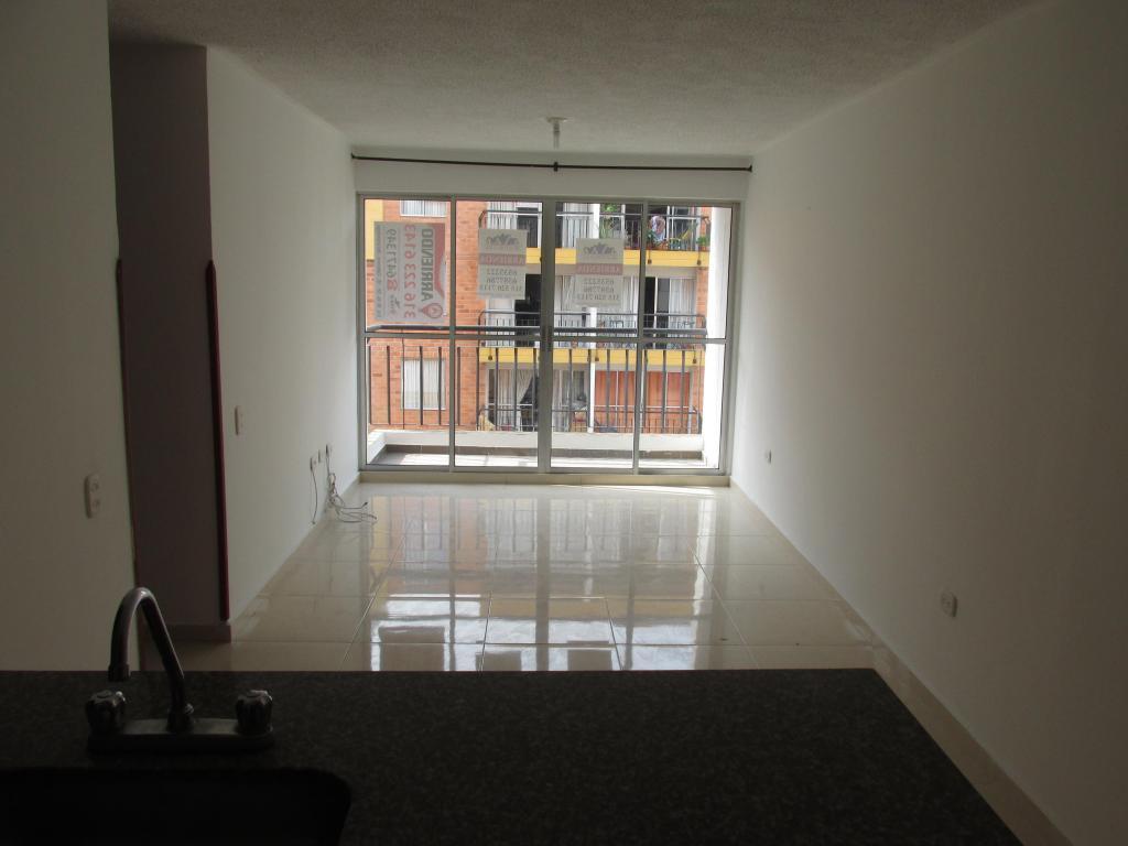 SE ARRIENDA HERMOSO APARTAMENTO PARA ESTRENAR !!